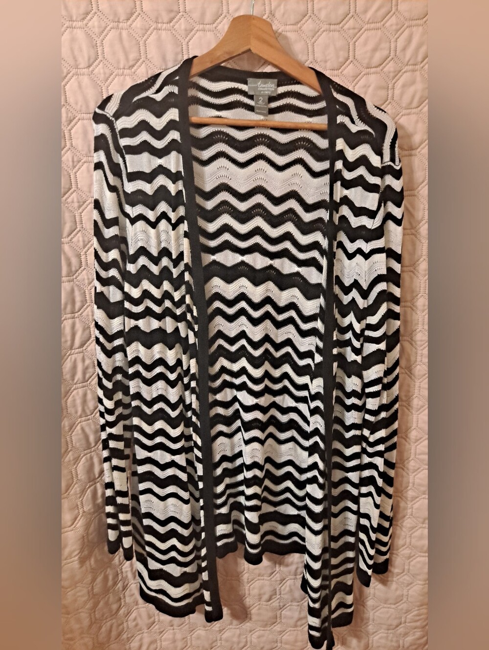 Travelers Collection Black & White Chevron Open-Front Women's Sweater Cardigan 2